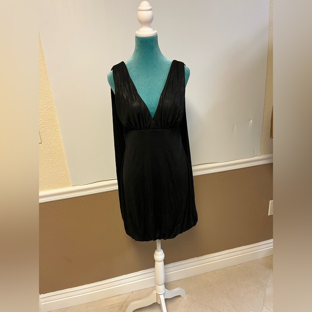 Y2K BEBE Black Draped Bubble Hem Mini Dress – Size M Cape Shoulder Detail‎ - Picture 3 of 6